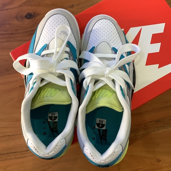 ✈️ Used like new Mens Air cross Trainer 3 Low - Picture 7 of 12